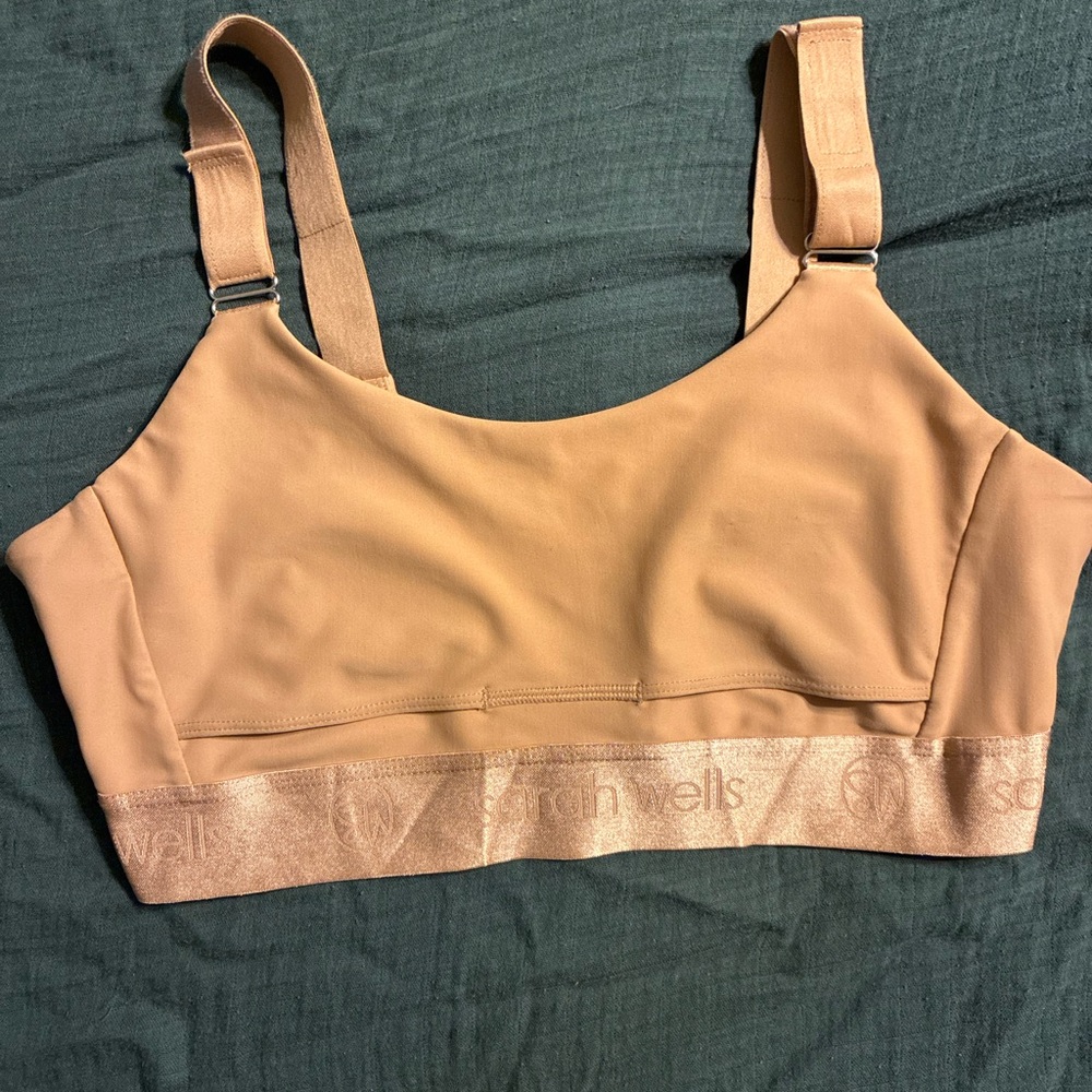 Hands Free Pumping Bra